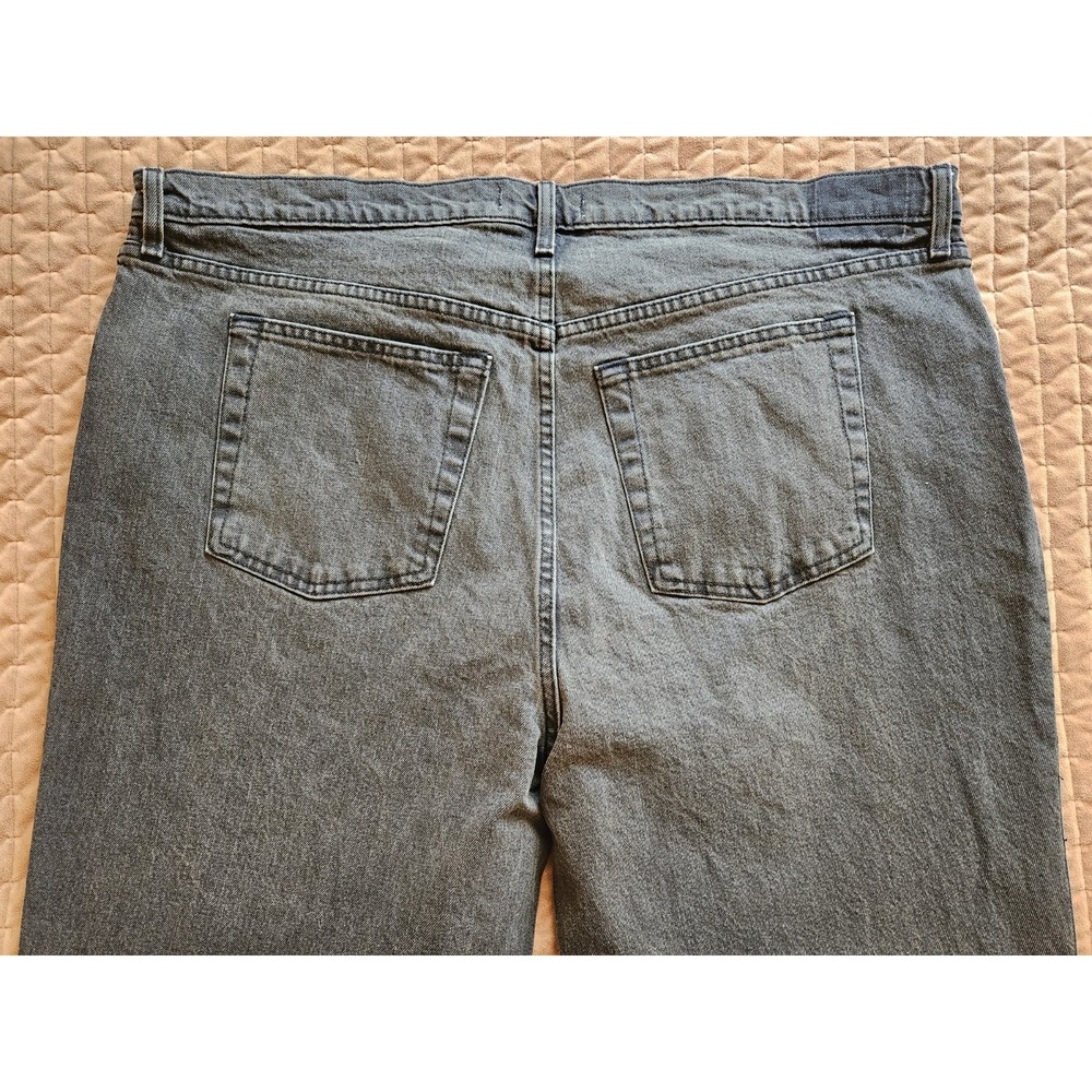 NWT Abercrombie & Fitch The 90's Straight Ultra High Rise Black Jeans, 36/22L - Picture 6 of 7